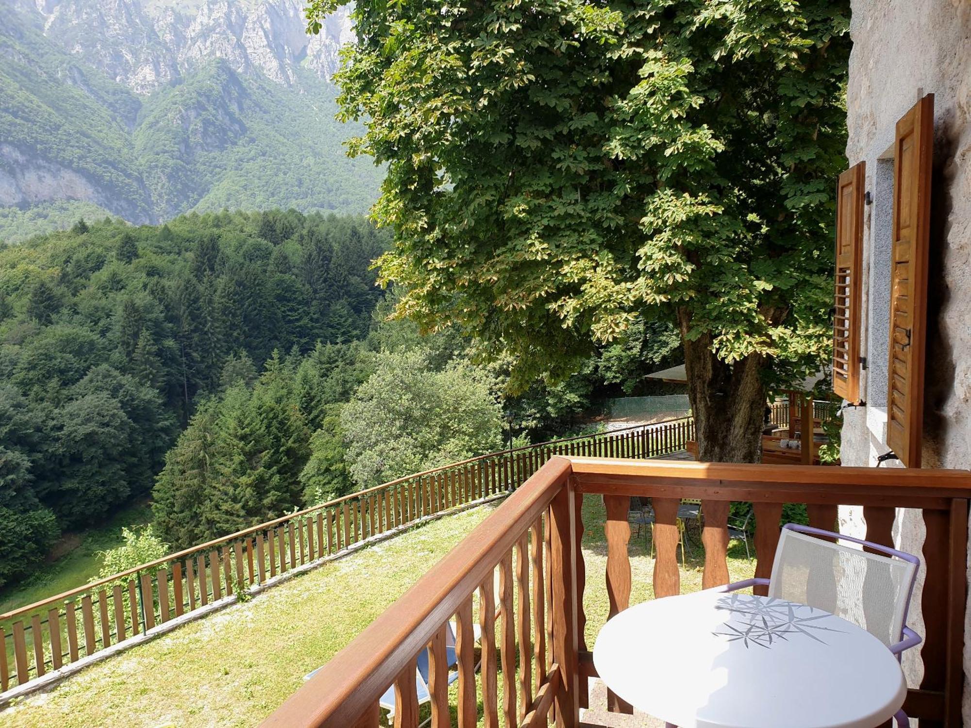 Villa Paradiso Parolari Tenno Szoba fotó